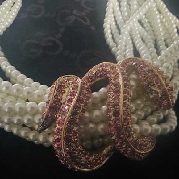 Stunning Kenneth Jay Lane Faux Pearl Snake Pink Rhinestone Necklace! - Picture 2 of 16